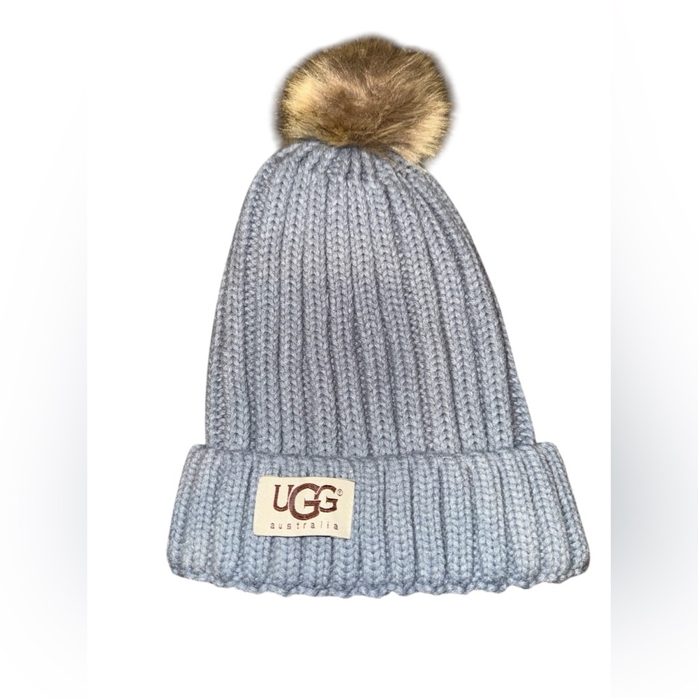 UGG Gray Ribbed Knit Pom Hat with Logo Patch - Picture 2 of 2
